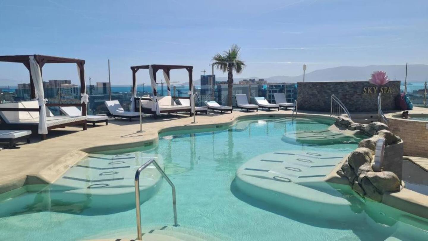 Urban Oasis At Luxurious Ocean Village Gibraltar Exterior photo
