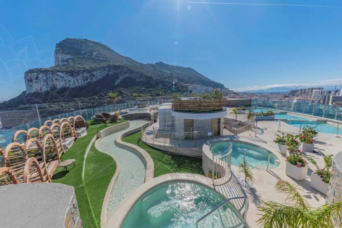 Urban Oasis At Luxurious Ocean Village Gibraltar Exterior photo